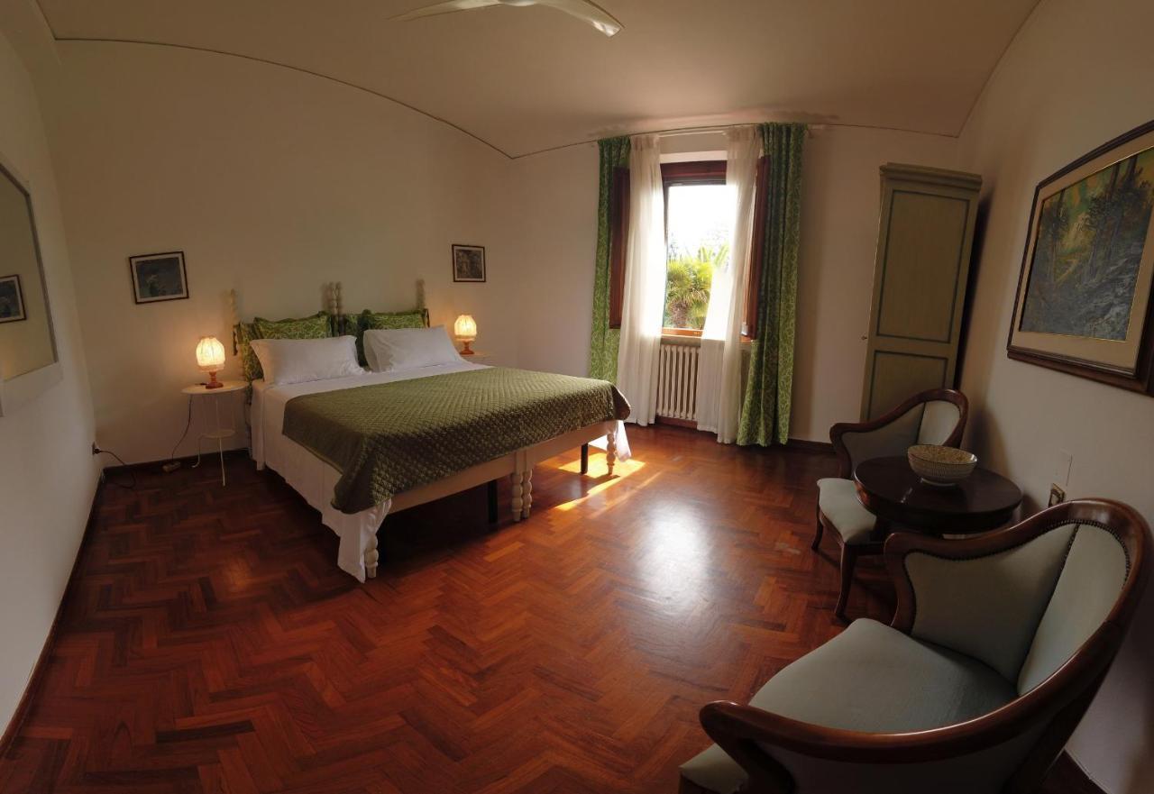 Casa Del Pino Bed & Breakfast Borgo a Buggiano Exterior photo
