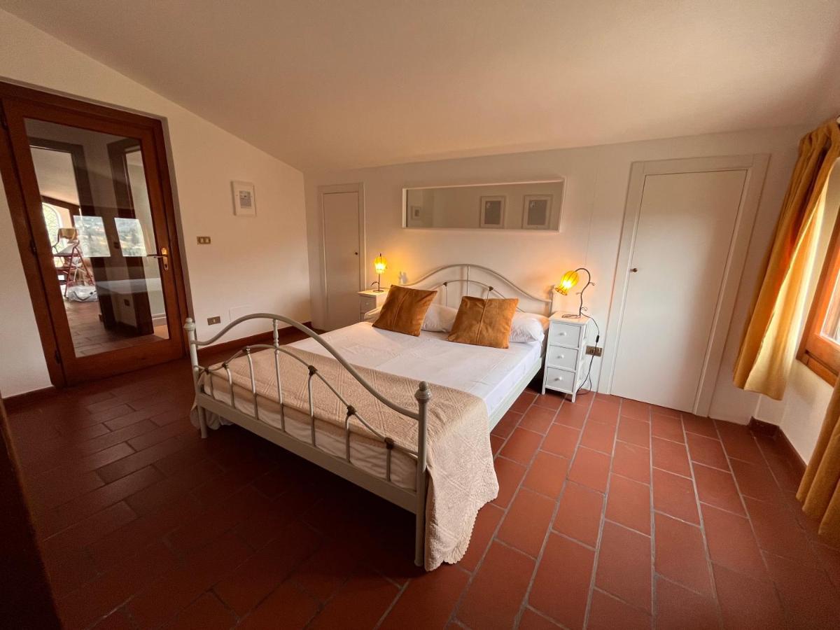 Casa Del Pino Bed & Breakfast Borgo a Buggiano Exterior photo