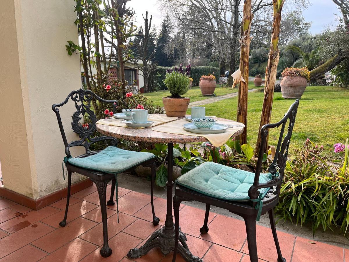 Casa Del Pino Bed & Breakfast Borgo a Buggiano Exterior photo