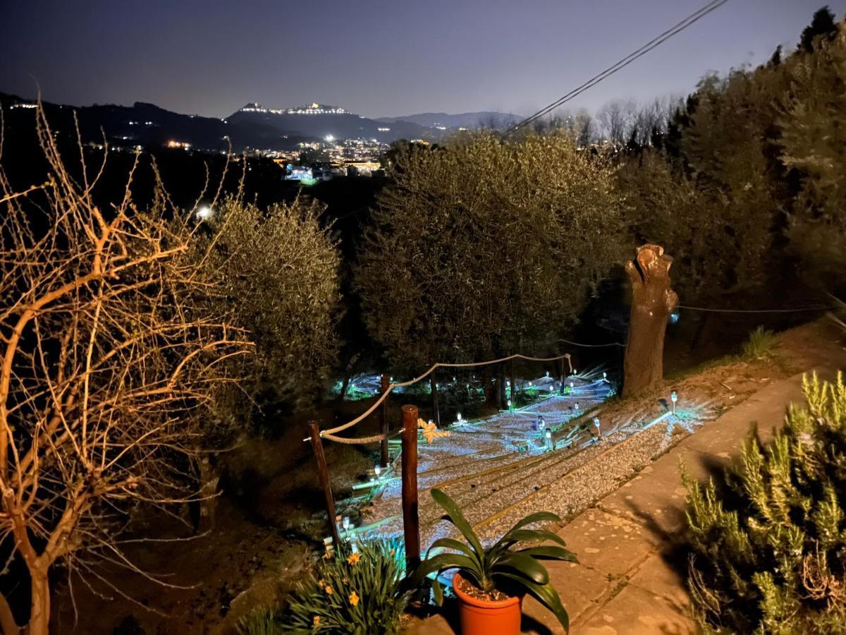 Casa Del Pino Bed & Breakfast Borgo a Buggiano Exterior photo