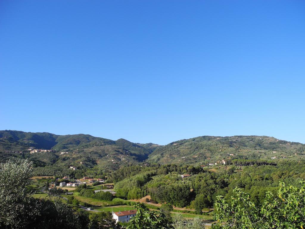 Casa Del Pino Bed & Breakfast Borgo a Buggiano Exterior photo